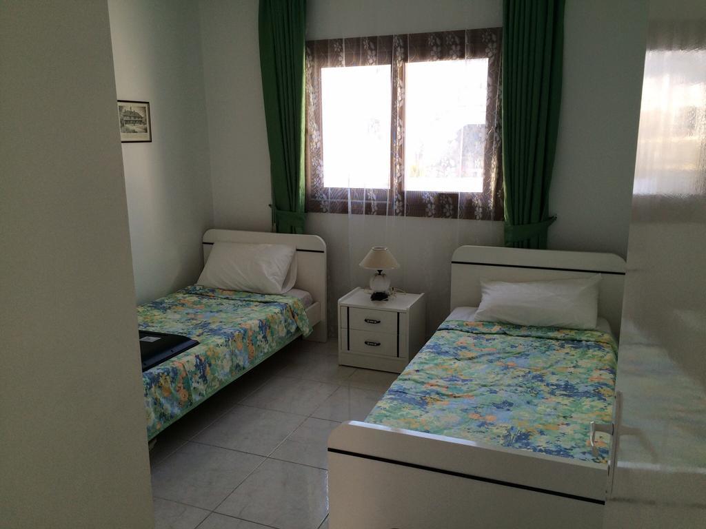 Pissouri Beach Front Apartments Room photo